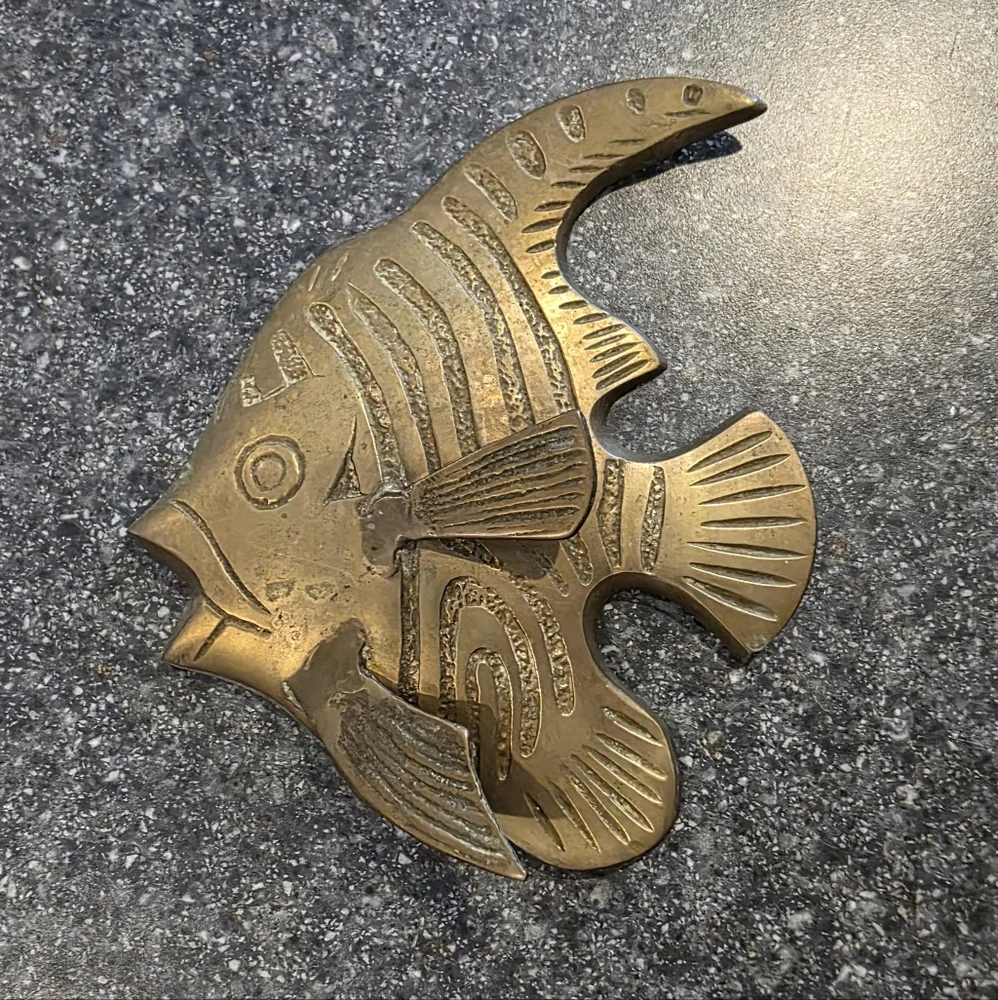 Vtg Pier One Brass 3D Angel Fish Wall Mount Tropical Ocean Beach Decor Patina